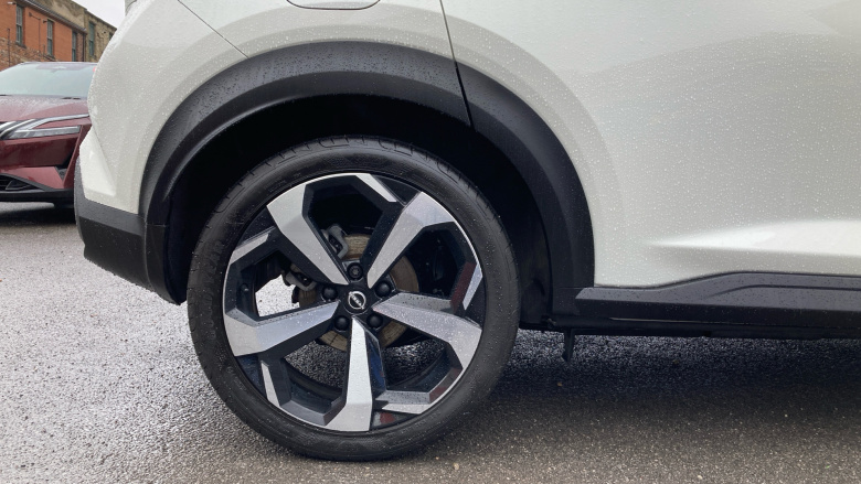 Nissan Juke 1.6 Hybrid Tekna 5dr Auto Hybrid Hatchback